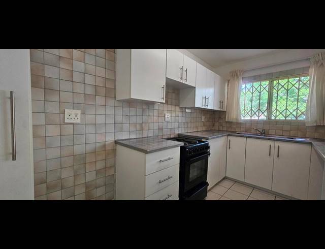 3 BEDROOM SIMPLEX FOR SALE IN ESSENWOOD